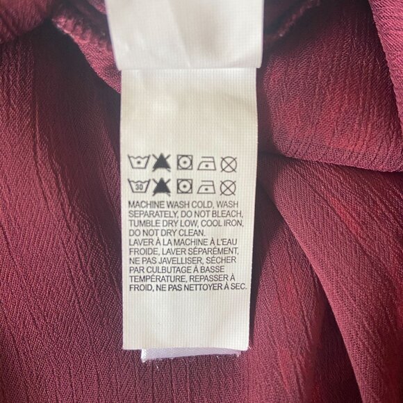 Lucky Brand Red & Black Animal Print Split Neck Blouse Sz Medium Long Sleeves - Picture 10 of 11